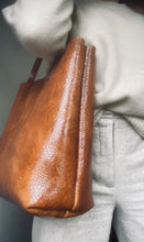 MONTAE SNAKE COGNAC - €395 - COMMORI